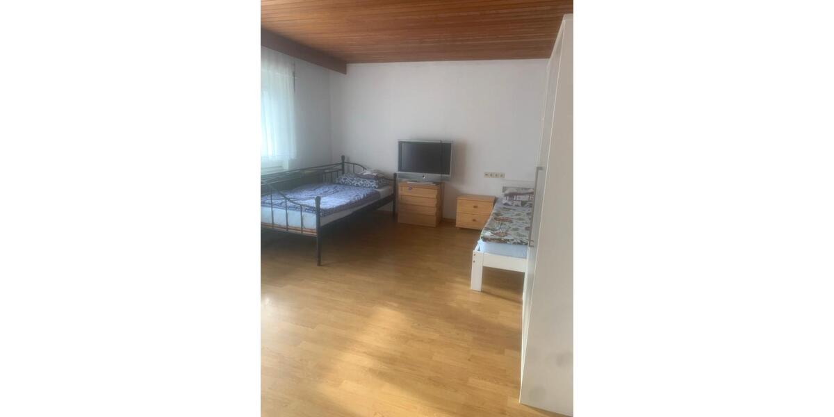Etagenwohnung Giengen an der Brenz - 8 Zimmer, 205 m&sup2;, 14&euro; | Angebot:25995956