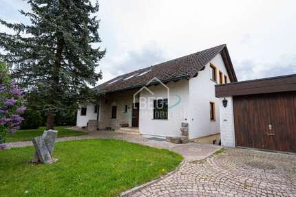 Haus Fichtenau / Lautenbach Lautenbach - 9.5 Zimmer, 221 m&sup2;, 419.000&euro; | Angebot:26671193