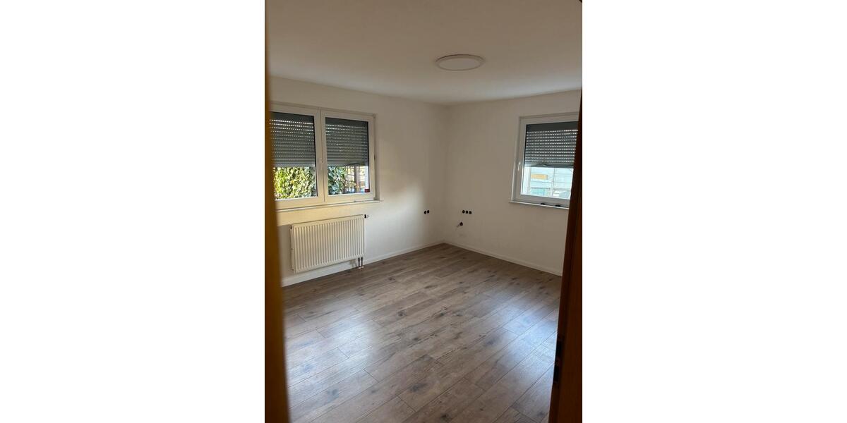 Erdgeschoßwohnung Aalen - 4 Zimmer, 85 m&sup2;, 950&euro; | Angebot:25948422