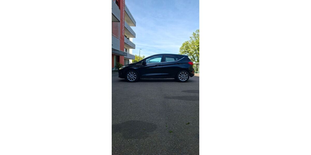 Ford Fiesta 100.000 km 7.299 &euro; Aalen (Württemberg) 73430