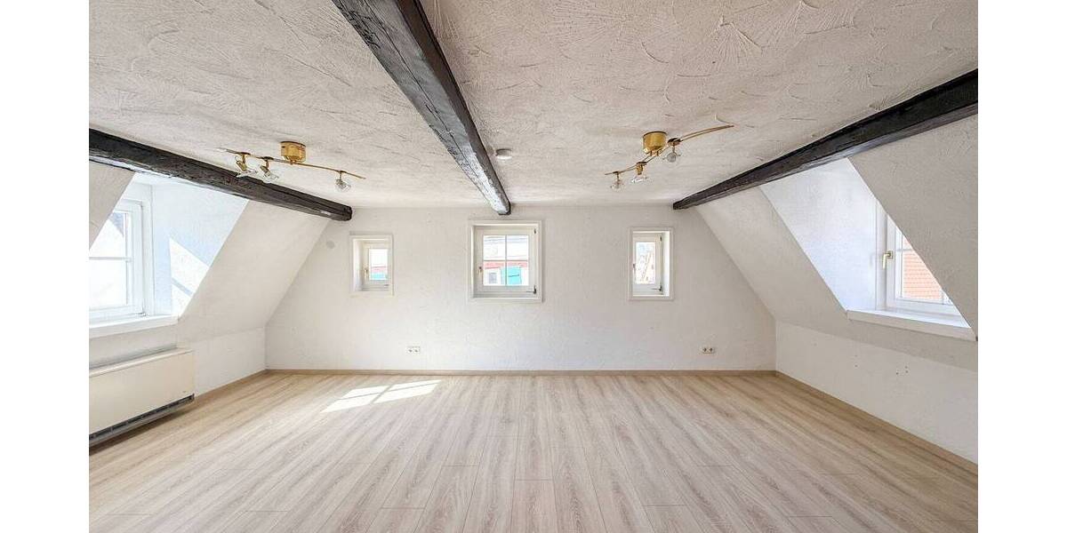 Einfamilienhaus Nördlingen - 7 Zimmer, 150 m&sup2;, 295.000&euro; | Angebot:25937730
