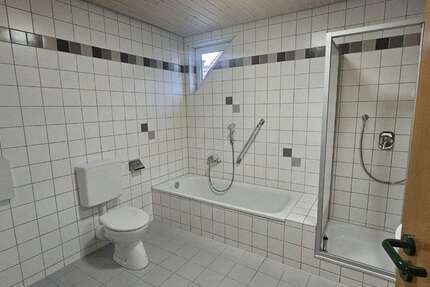 Wohnung Neresheim - 3 Zimmer, 82 m&sup2;, 700&euro; | Angebot:25806953