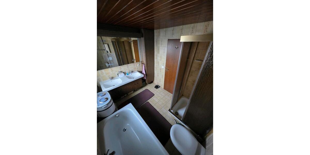 Dachgeschoßwohnung Schwäbisch Gmünd Bargau - 6.5 Zimmer, 117 m&sup2;, 245.000&euro; | Angebot:25948568