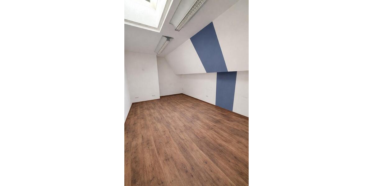 Etagenwohnung Aalen Unterkochen - 6 Zimmer, 170 m&sup2;, 400&euro; | Angebot:24979817