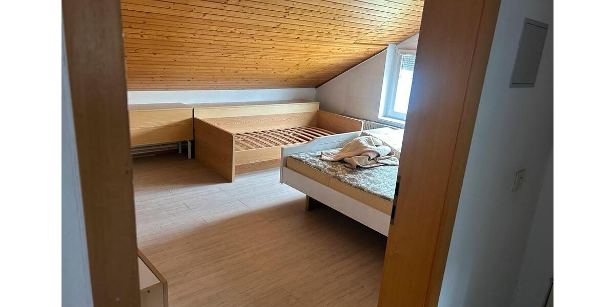 Dachgeschoßwohnung Königsbronn - 3 Zimmer, 65 m&sup2;, 600&euro; | Angebot:26135999