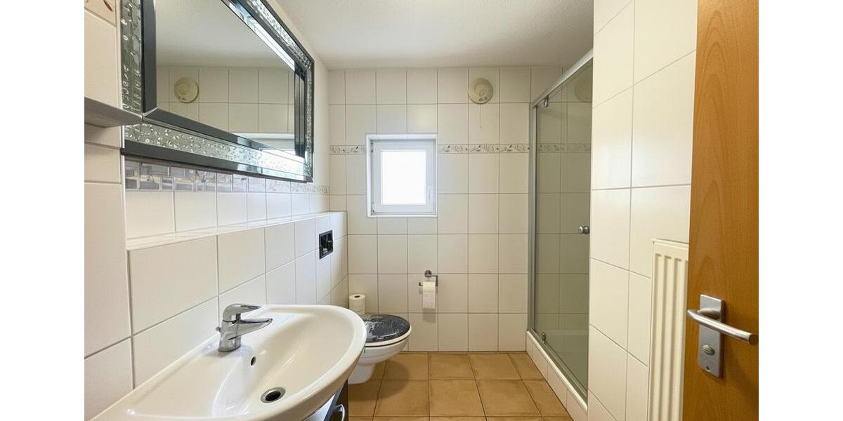 Doppelhaushälfte Nördlingen - 8 Zimmer, 161 m&sup2;, 1.670&euro; | Angebot:26564064