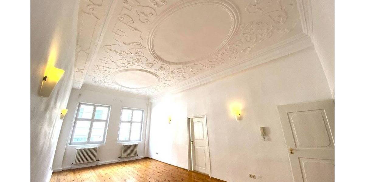 Gewerbeobjekt Nördlingen - 7 Zimmer, 182 m&sup2;, 1.570&euro; | Angebot:25667577