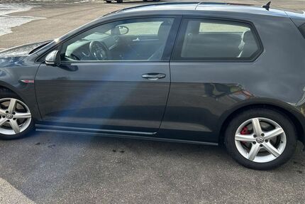 VW Golf 98.500 km 14.250 &euro; Syrgenstein 89428