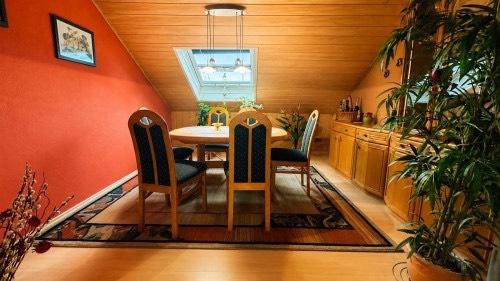 Dachgeschoßwohnung Aalen Dewangen - 3.5 Zimmer, 72 m&sup2;, 800&euro; | Angebot:27601312