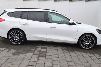 Ford Focus 59.000 km 11.290 &euro; Lorch 73547