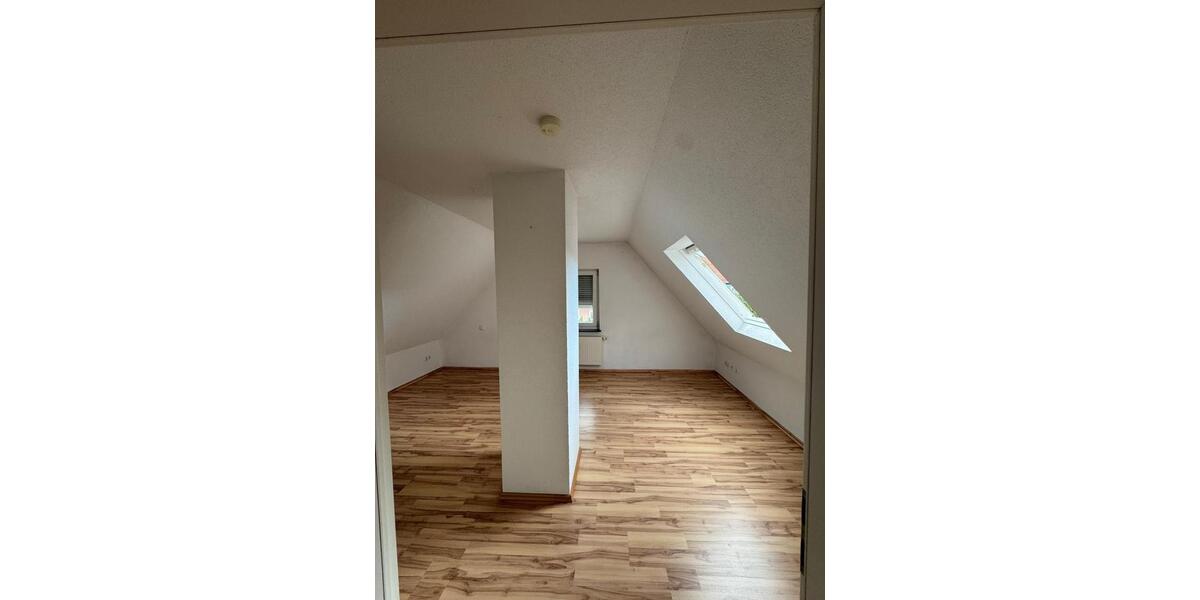 Etagenwohnung Aalen - 4 Zimmer, 110 m&sup2;, 1.100&euro; | Angebot:26041290