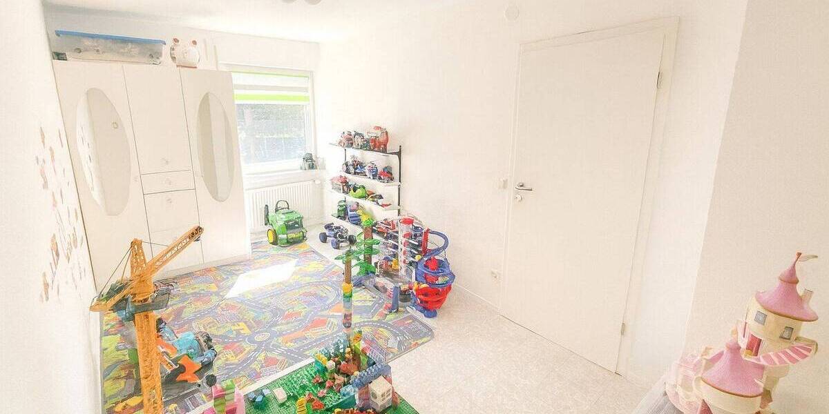 Etagenwohnung Schwäbisch Gmünd Straßdorf - 5 Zimmer, 106 m&sup2;, 255.000&euro; | Angebot:26102920