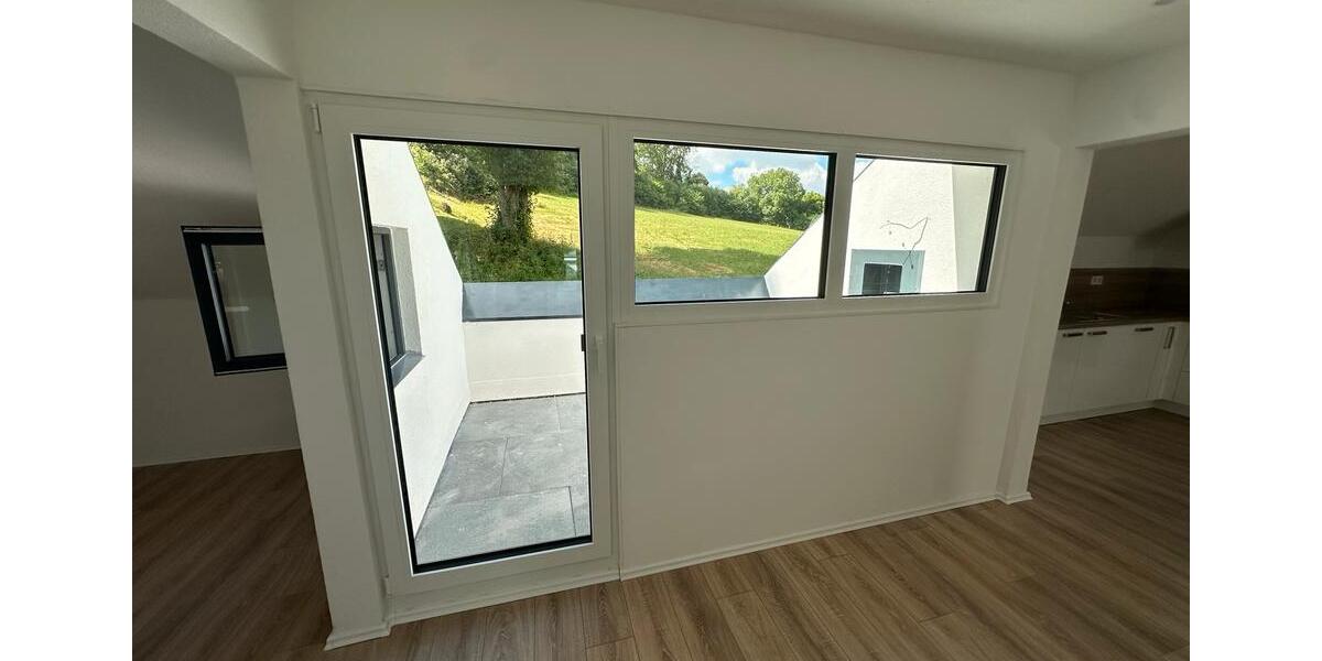 Dachgeschoßwohnung Ellwangen (Jagst) - 3 Zimmer, 85 m&sup2;, 950&euro; | Angebot:25843439