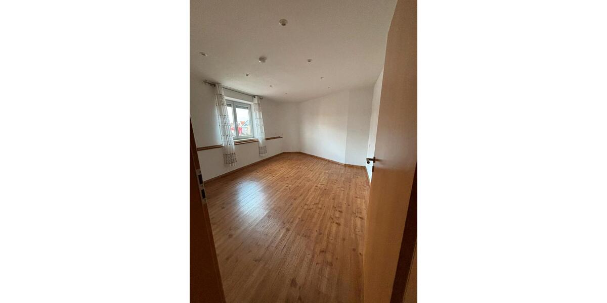 Etagenwohnung Nördlingen - 3 Zimmer, 104 m&sup2;, 920&euro; | Angebot:25968168