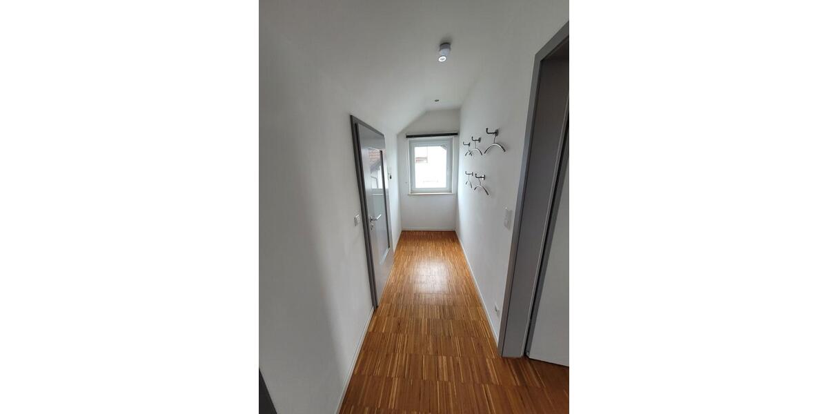 Dachgeschoßwohnung Schwäbisch Gmünd Bargau - 3 Zimmer, 80 m&sup2;, 925&euro; | Angebot:25998777