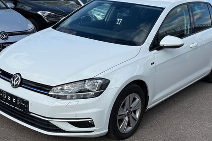 VW Golf 219.000 km 8.700 &euro; Essingen­­­ 73457
