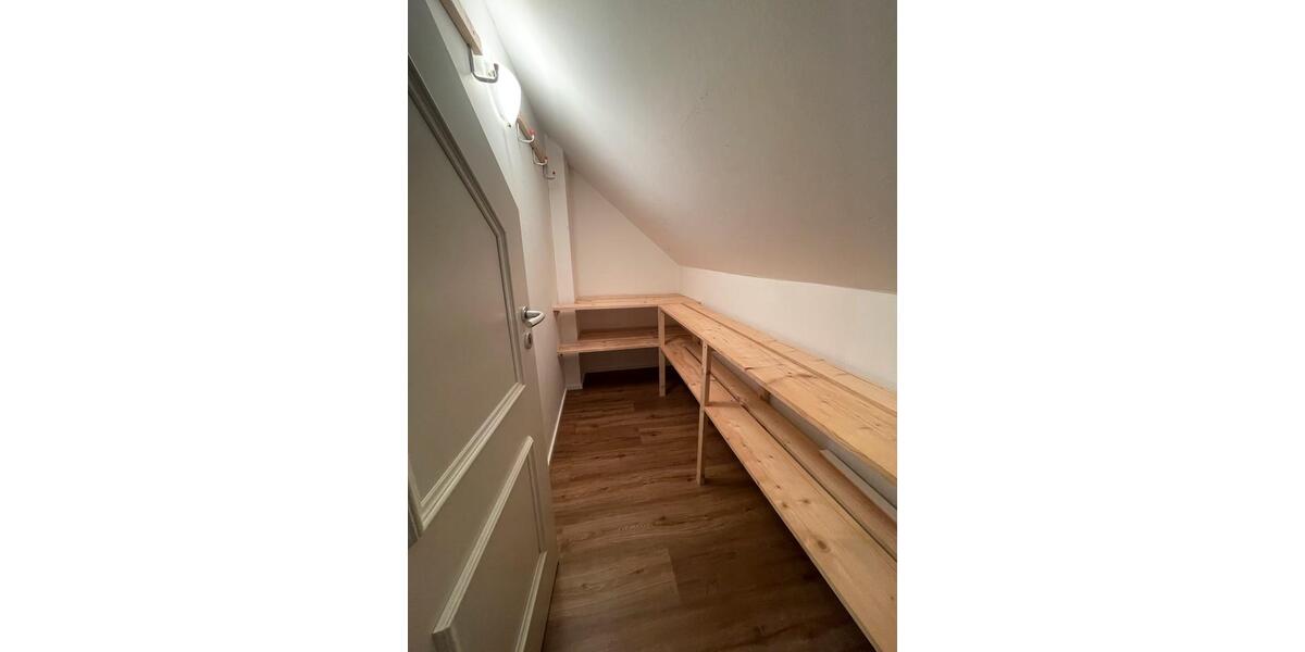 Einfamilienhaus Ellwangen (Jagst) - 5 Zimmer, 120 m&sup2;, 1.150&euro; | Angebot:25980752