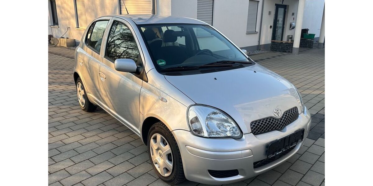 Toyota Yaris 115.000 km 2.800 &euro; Aalen 73431