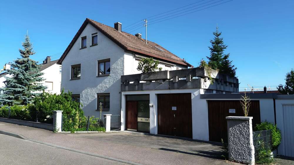 Einfamilienhaus Giengen an der Brenz - 9 Zimmer, 140 m&sup2;, 325.000&euro; | Angebot:21659932