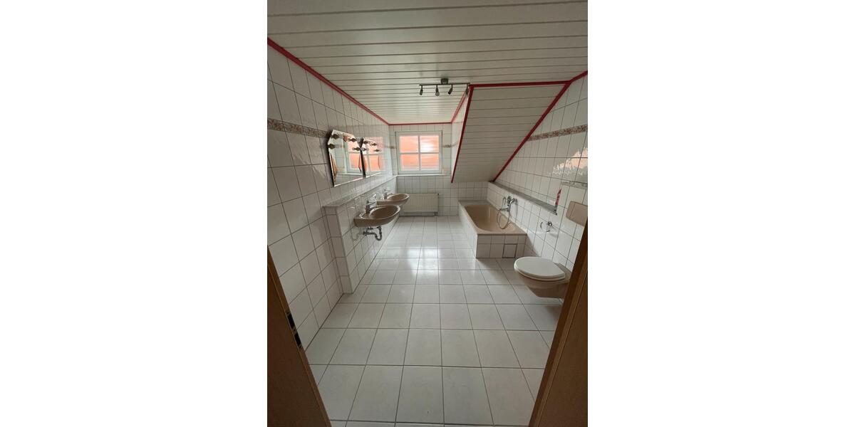 Doppelhaushälfte Essingen - 4 Zimmer, 120 m&sup2;, 1.130&euro; | Angebot:27620258