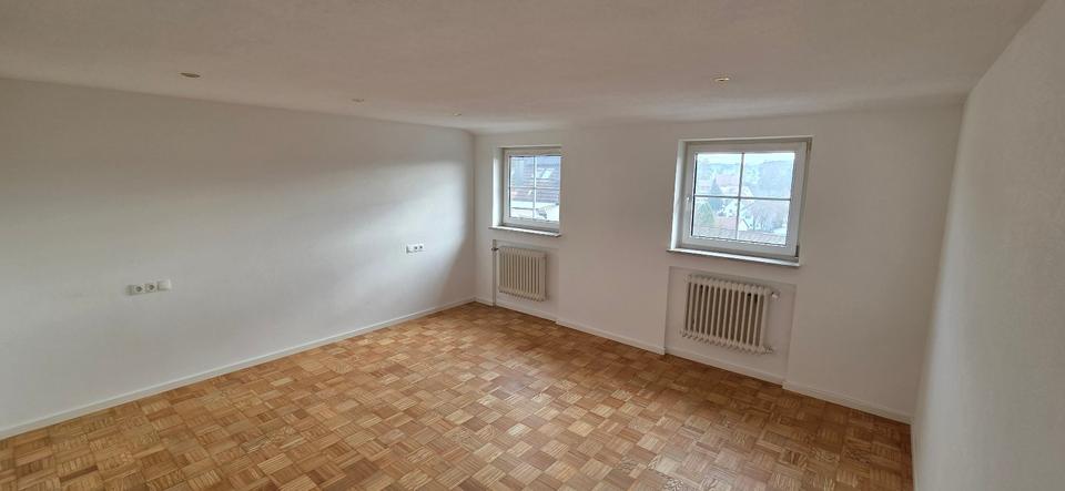 Etagenwohnung Rainau - 3 Zimmer, 90 m&sup2;, 850&euro; | Angebot:24270369