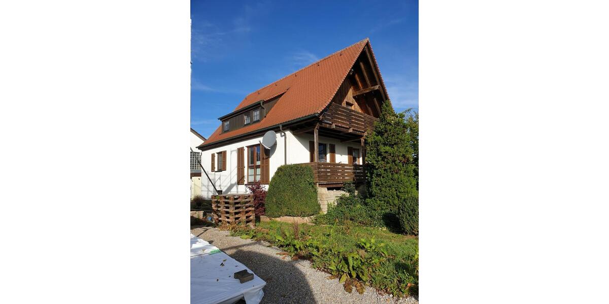 Einfamilienhaus Ellwangen (Jagst) - 6 Zimmer, 142 m&sup2;, 195.000&euro; | Angebot:26977058