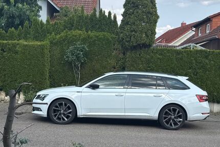 Skoda Superb 210.000 km 16.000 &euro; Schwäbisch Gmünd 73527