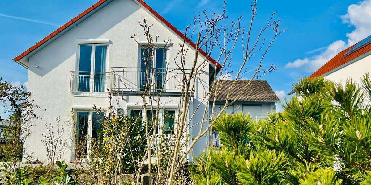 Einfamilienhaus Ellwangen (Jagst) - 5.5 Zimmer, 140 m&sup2;, 565.000&euro; | Angebot:25983322