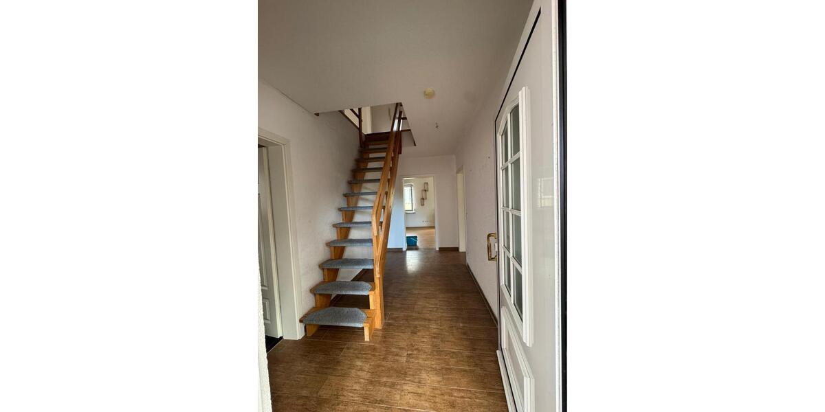 Etagenwohnung Aalen - 4 Zimmer, 110 m&sup2;, 1.100&euro; | Angebot:26041290