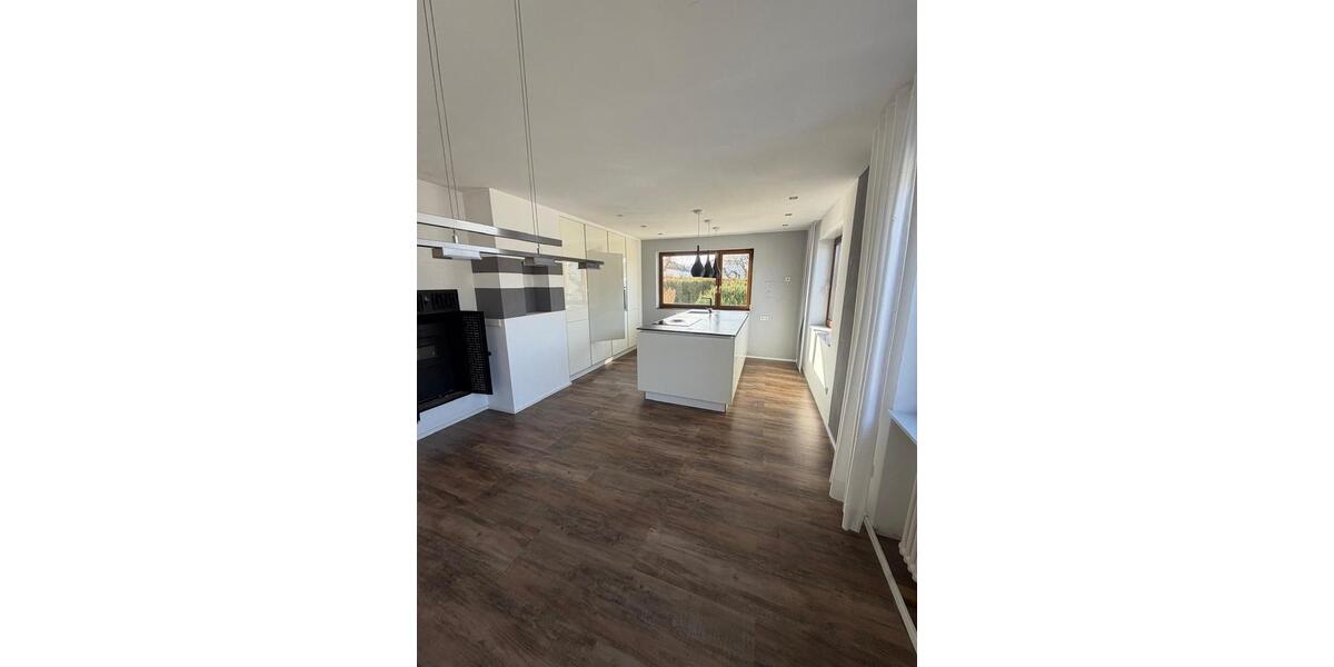 Einfamilienhaus Rosenberg - 5 Zimmer, 190 m&sup2;, 2.100&euro; | Angebot:25643745