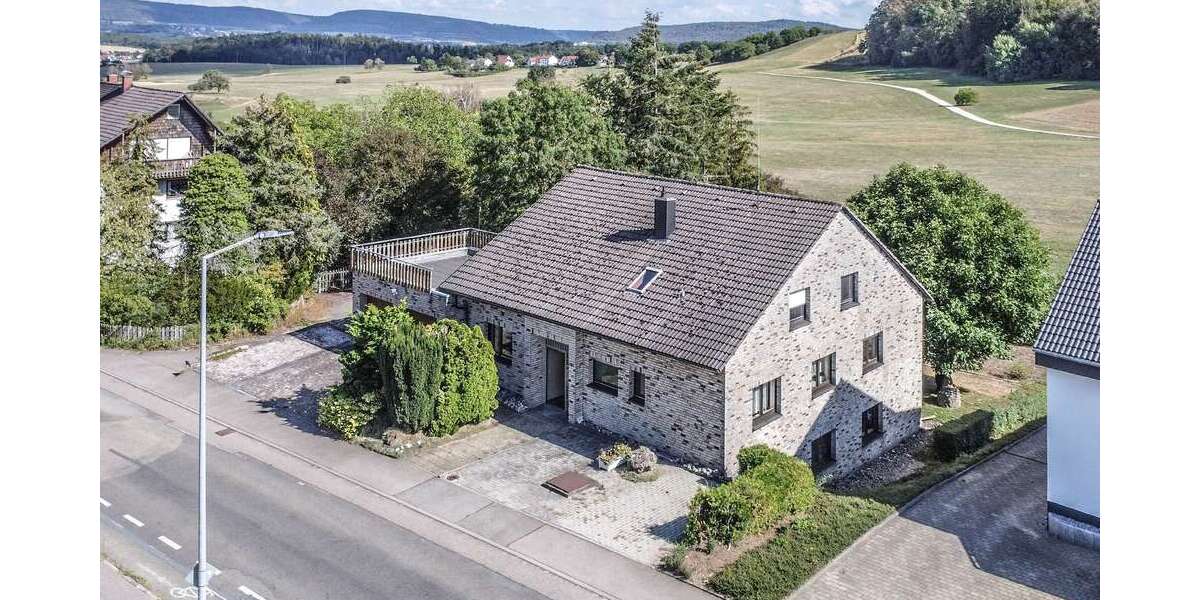 Einfamilienhaus Aalen Dewangen - 12 Zimmer, 306 m&sup2;, 698.000&euro; | Angebot:27582298