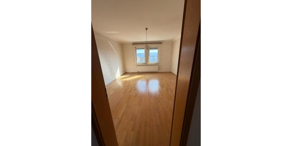 Etagenwohnung Aalen - 5 Zimmer, 120 m&sup2;, 1.500&euro; | Angebot:25920934