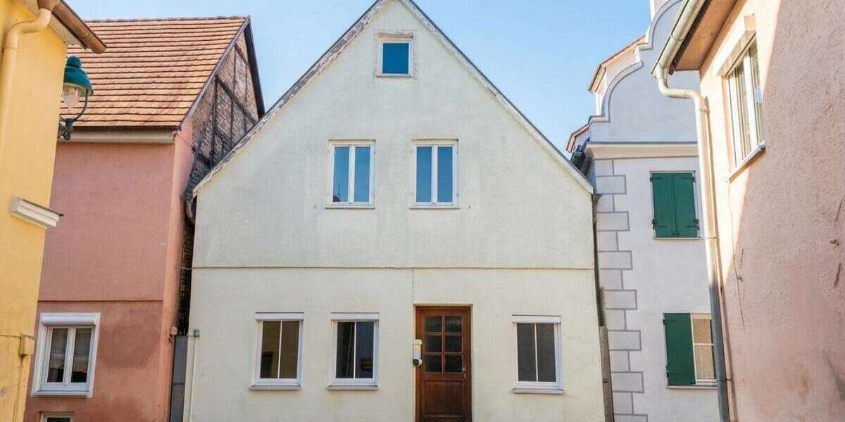 Einfamilienhaus Nördlingen - 5 Zimmer, 137 m&sup2;, 180.000&euro; | Angebot:25833463