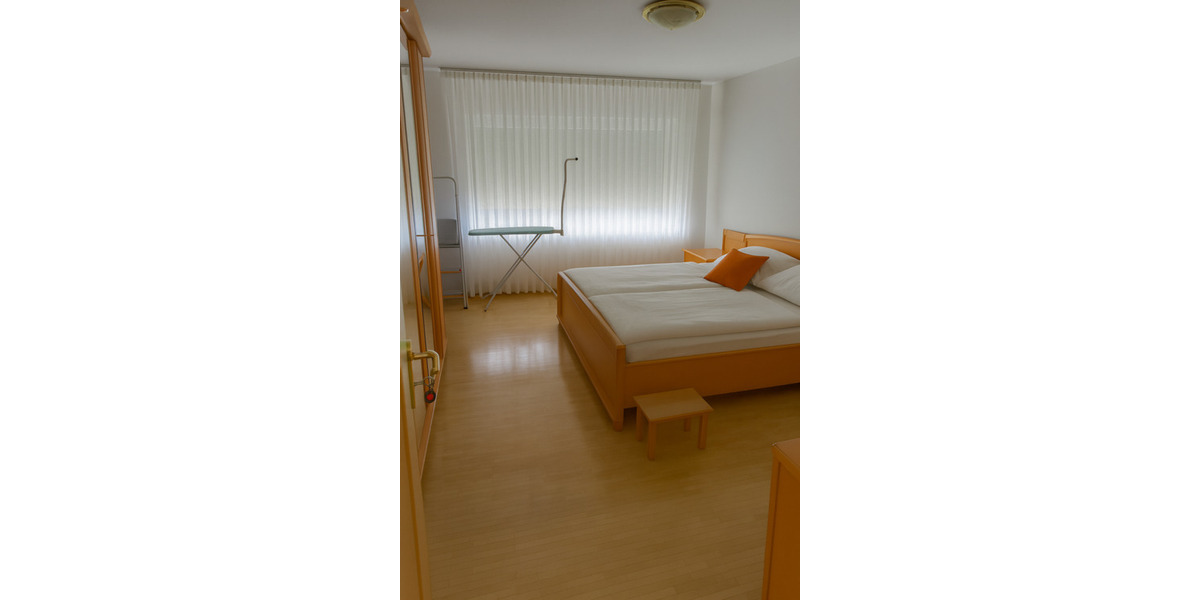 Erdgeschoßwohnung Aalen Unterkochen - 3.5 Zimmer, 98 m&sup2;, 1.300&euro; | Angebot:24345668