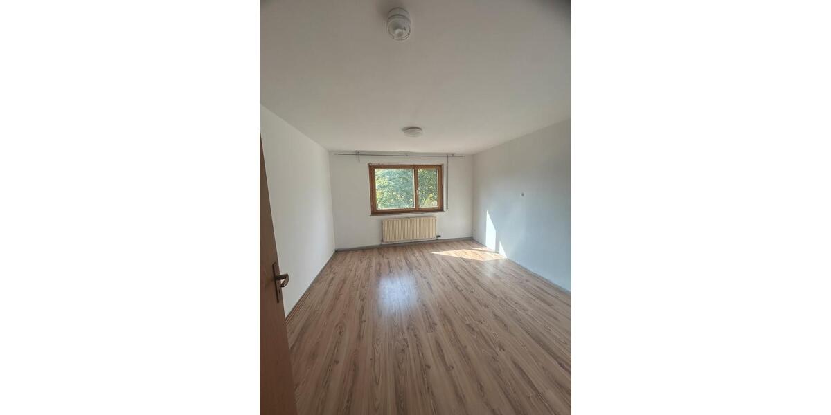 Etagenwohnung Schwäbisch Gmünd Bargau - 4 Zimmer, 84 m&sup2;, 195.000&euro; | Angebot:27533779