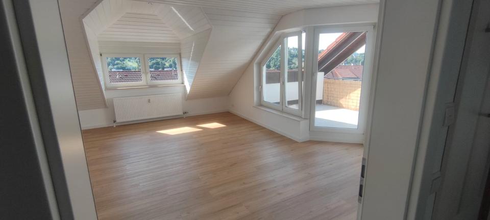Dachgeschoßwohnung Täferrot - 2 Zimmer, 54 m&sup2;, 760&euro; | Angebot:26007780