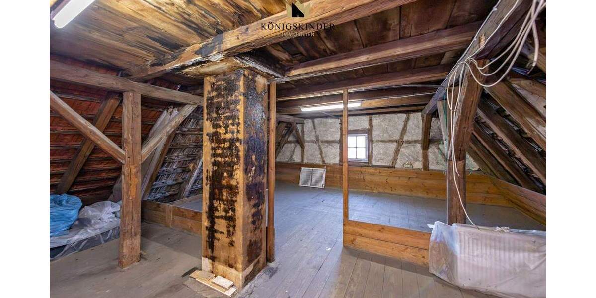 Mehrfamilienhaus, Wohnhaus Heidenheim-Schnaitheim Schnaitheim - 7 Zimmer, 180 m&sup2;, 379.000&euro; | Angebot:25680017