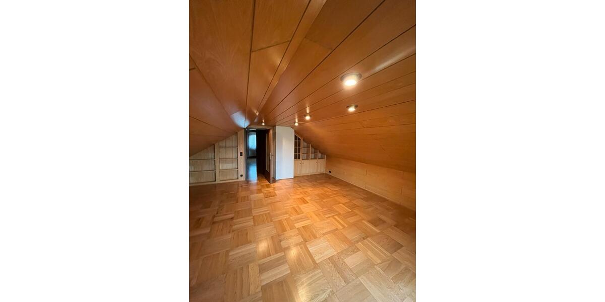 Einfamilienhaus Nördlingen - 6 Zimmer, 124 m&sup2;, 1.400&euro; | Angebot:26471991