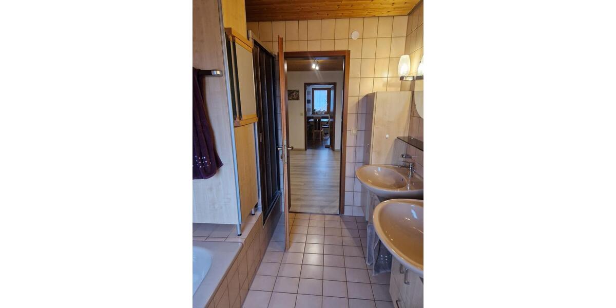 Dachgeschoßwohnung Bopfingen - 2.5 Zimmer, 80 m&sup2;, 650&euro; | Angebot:26035416