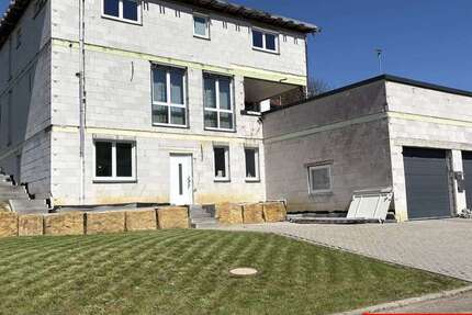 Haus Lauterstein - 7.5 Zimmer, 312 m&sup2;, 575.000&euro; | Angebot:26496917