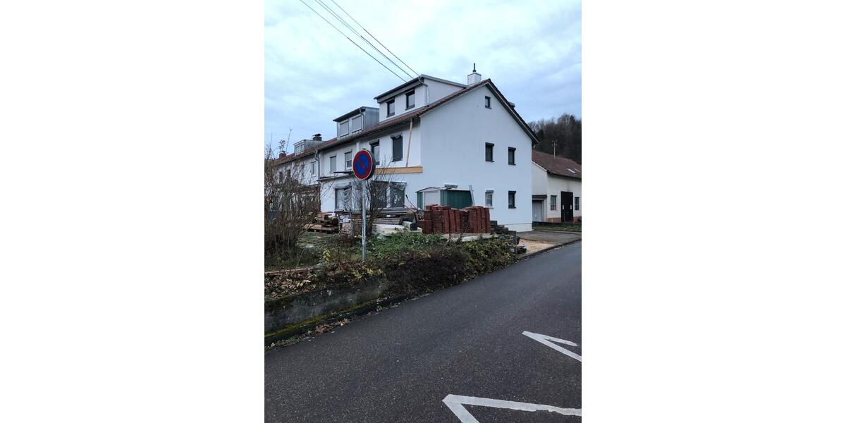 Reihenhaus Schwäbisch Gmünd - 8 Zimmer, 140 m&sup2;, 1.500&euro; | Angebot:27618942