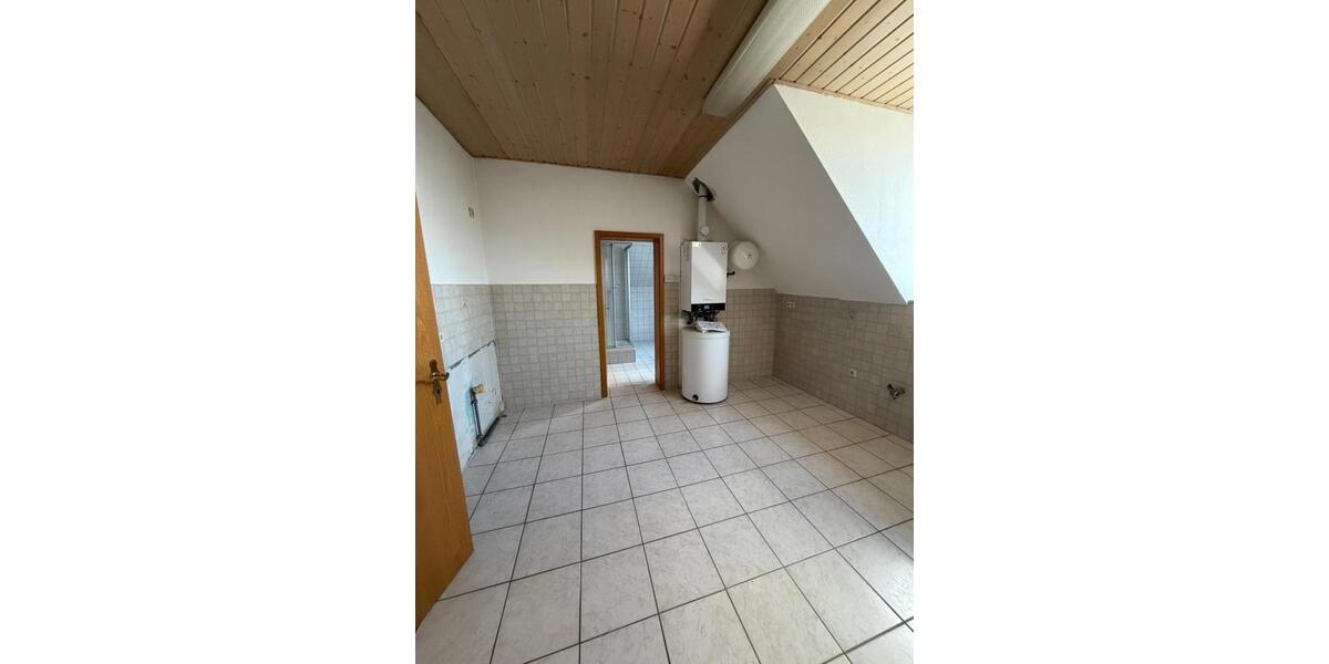 Etagenwohnung Aalen - 5 Zimmer, 120 m&sup2;, 1.500&euro; | Angebot:25920934