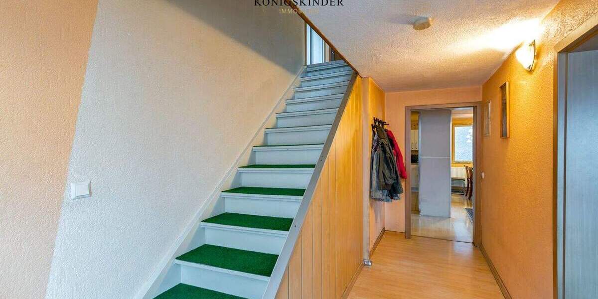 Mehrfamilienhaus, Wohnhaus Heidenheim-Schnaitheim Schnaitheim - 7 Zimmer, 180 m&sup2;, 379.000&euro; | Angebot:25680017