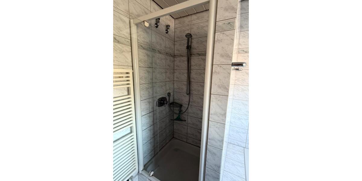 Dachgeschoßwohnung Essingen - 1 Zimmer, 18 m&sup2;, 370&euro; | Angebot:24727465