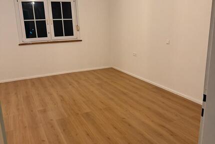 Wohnung Aalen Ebnat - 7 Zimmer, 150 m&sup2;, 2.000&euro; | Angebot:25300800