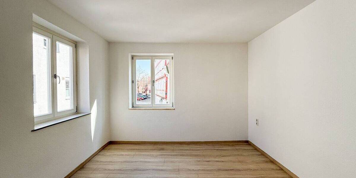 Einfamilienhaus Nördlingen - 7 Zimmer, 150 m&sup2;, 295.000&euro; | Angebot:25937730