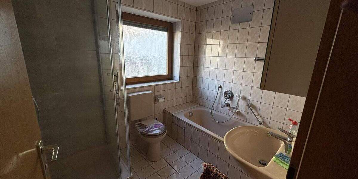 Mehrfamilienhaus, Wohnhaus Oberkochen - 6 Zimmer, 140 m&sup2;, 395.000&euro; | Angebot:25746500