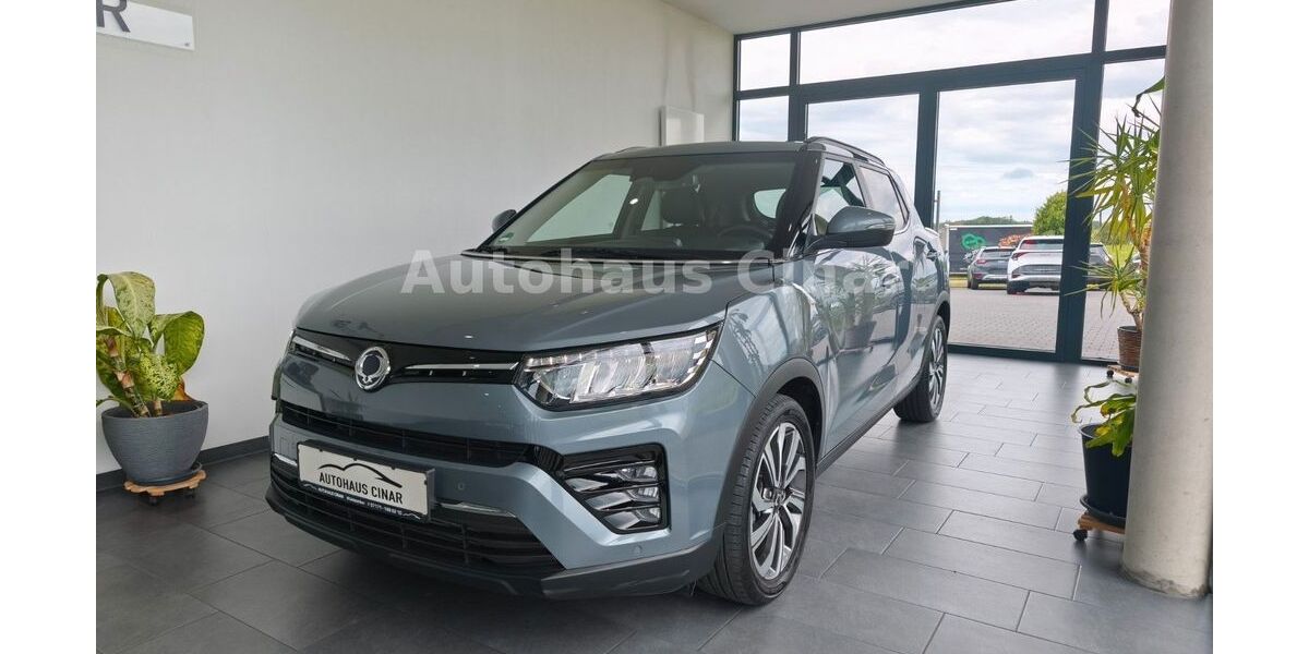 SsangYong Tivoli 15.300 km 18.990 &euro; Waldstetten 73550
