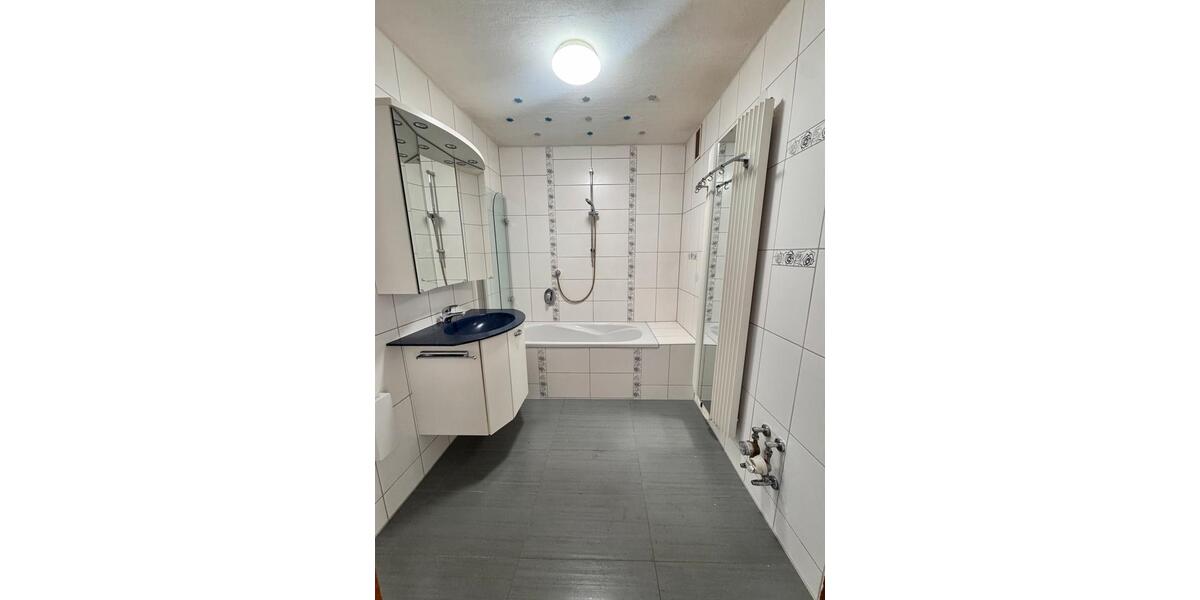 Etagenwohnung Aalen Dewangen - 2.5 Zimmer, 70 m&sup2;, 1.050&euro; | Angebot:27597187