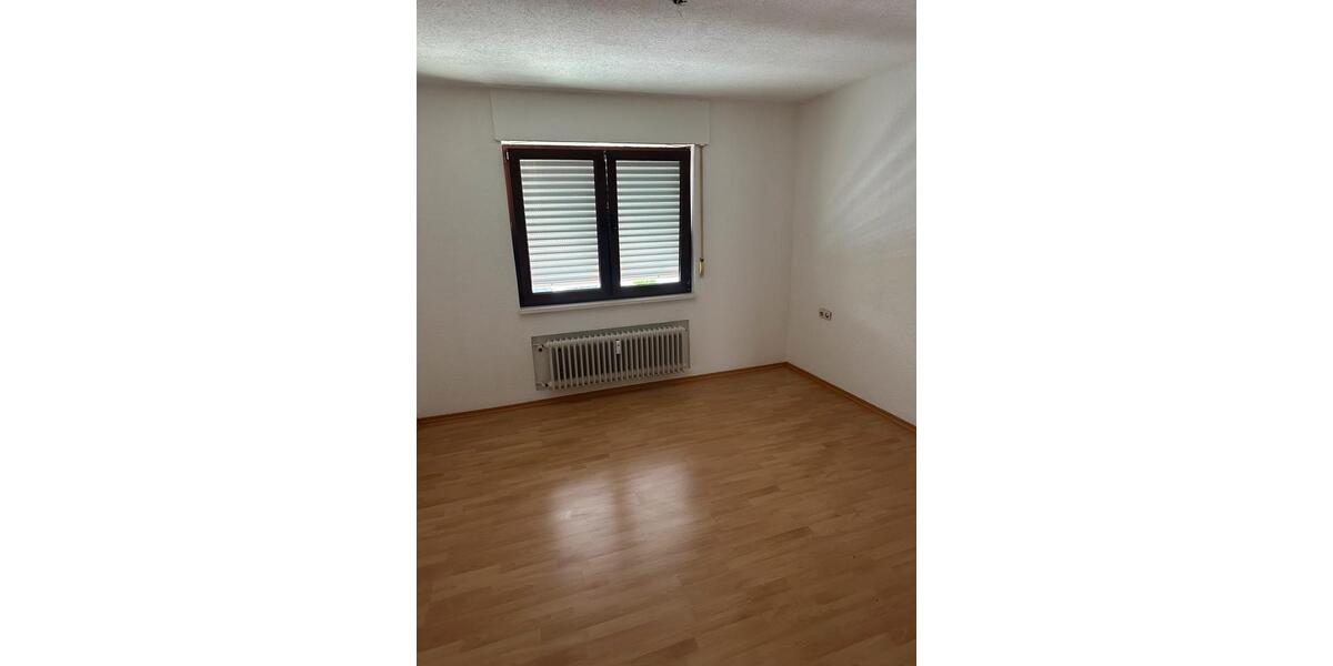 Etagenwohnung Aalen Attenhofen - 3 Zimmer, 90 m&sup2;, 850&euro; | Angebot:26577717